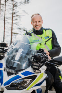 moottoripyöräpoliisi Kimmo Järvinen, kuvaaja Mari Waegelein
